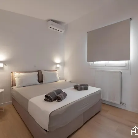 Avra Seafront Vathirrevma